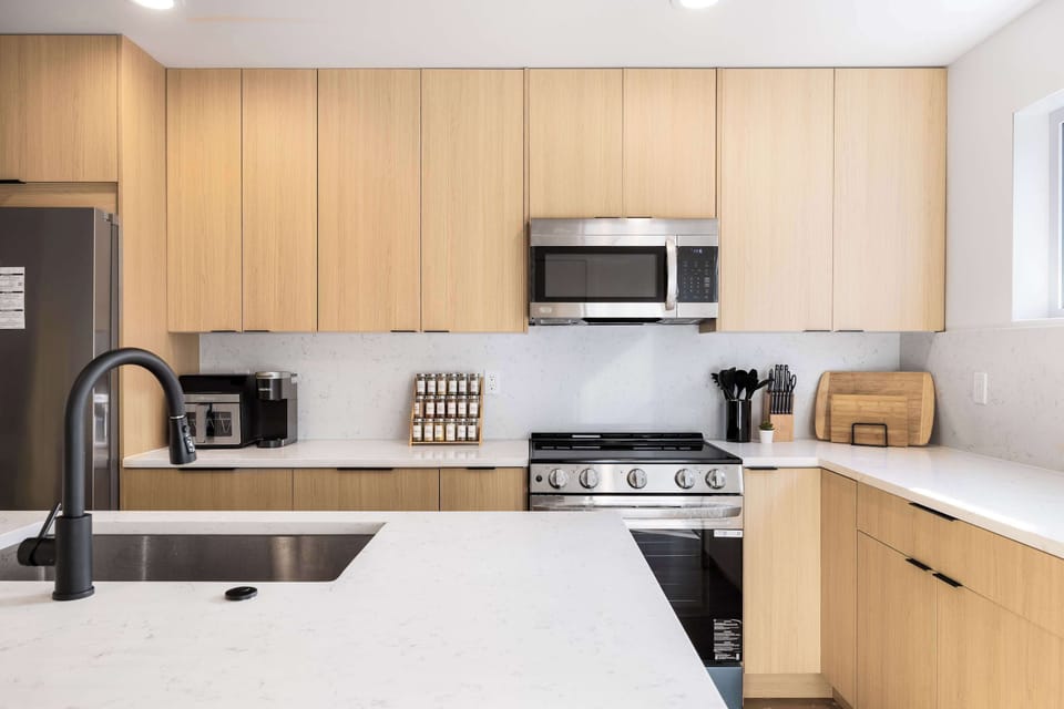 Here is the brand new kitchen. You could prepare meals here easily