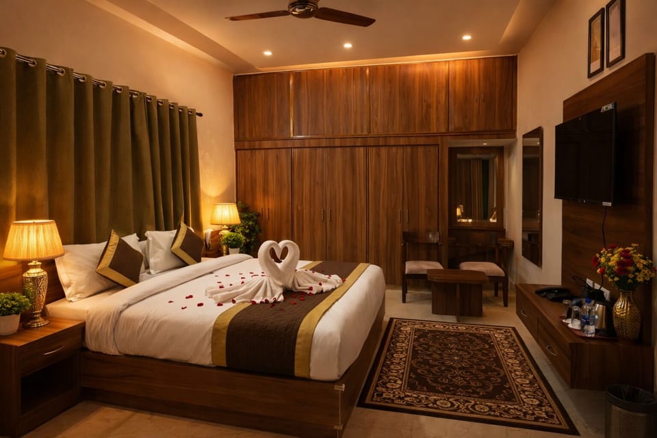Executive Room | Laptop workspace, WiFi (free), bed sheets