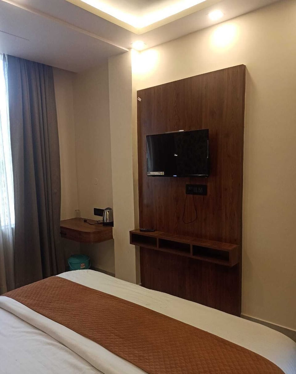 Standard Room | Rollaway beds, free WiFi, bed sheets