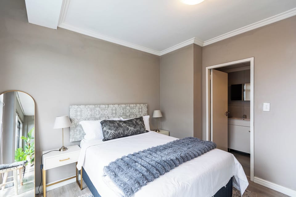 Comfort Apartment | Iron/ironing board, free WiFi