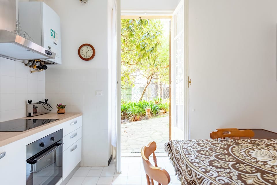 Apartment, 2 Bedrooms | Private kitchen | Dining tables