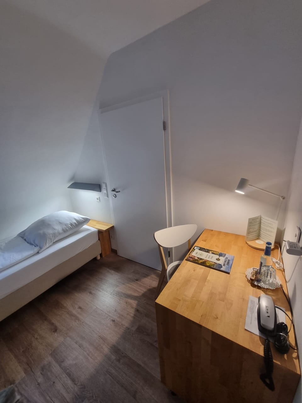 Single Room | Free WiFi