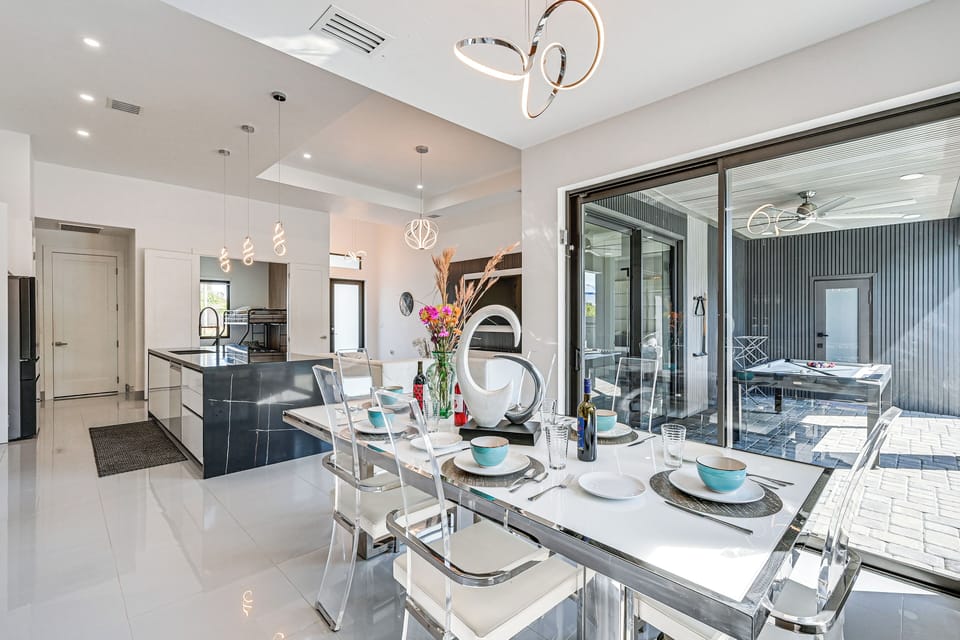 House (4 Bedrooms) | Interior