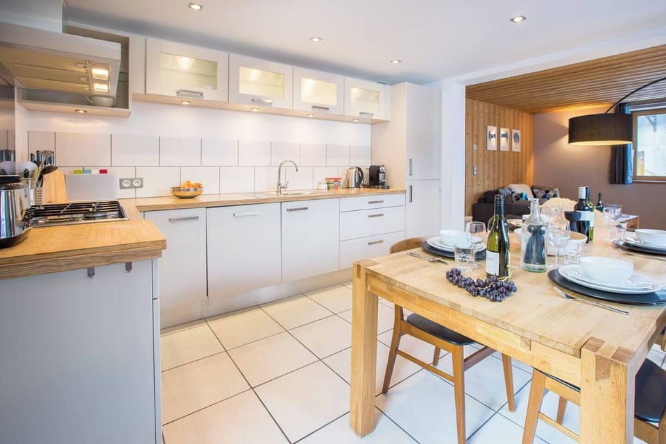 • A large, modern kitchen with everything you need to get cooking! •