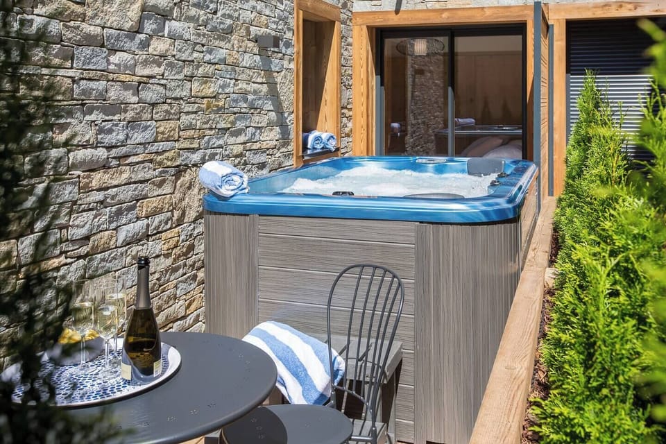 Jacuzzi