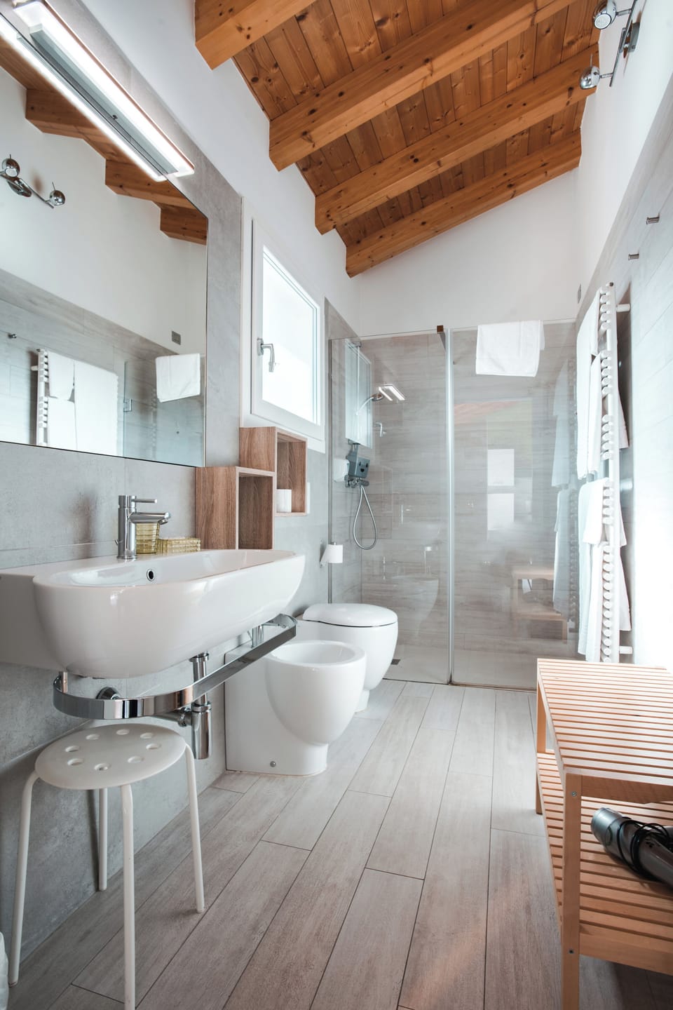 Studio, Private Bathroom, Pool View | Bathroom | Shower, rainfall showerhead, free toiletries, hair dryer