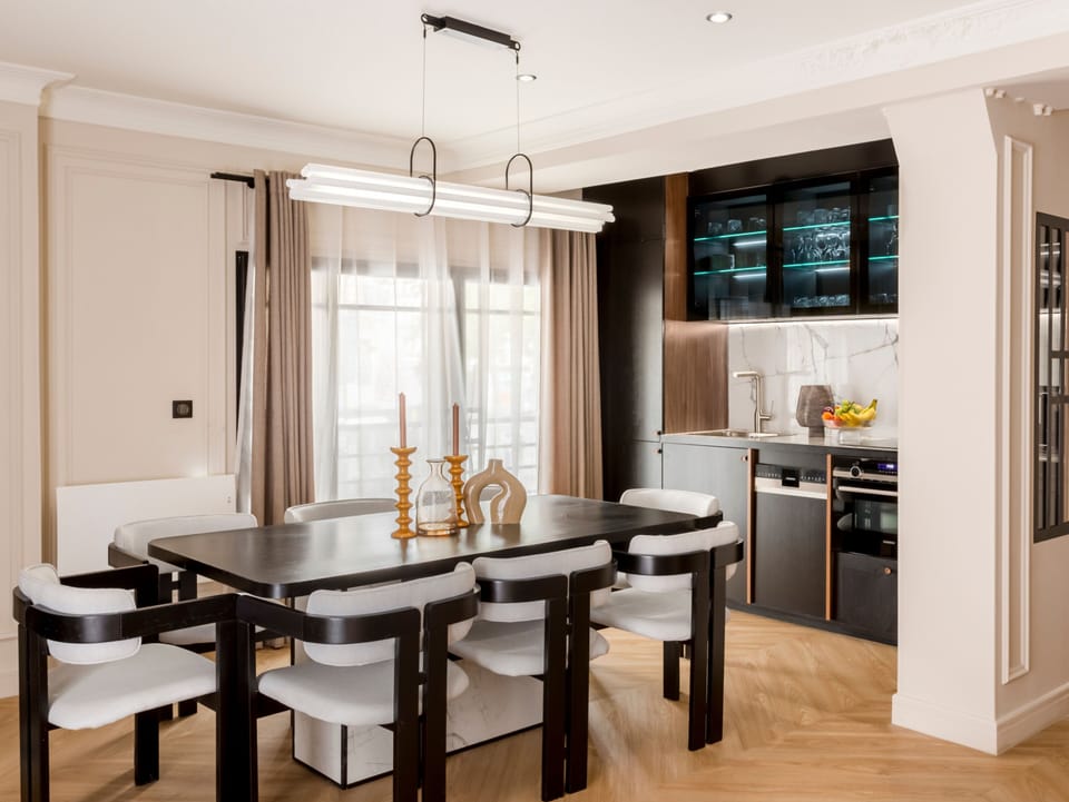 Apartment | Private kitchen | Fridge, microwave, oven, stovetop