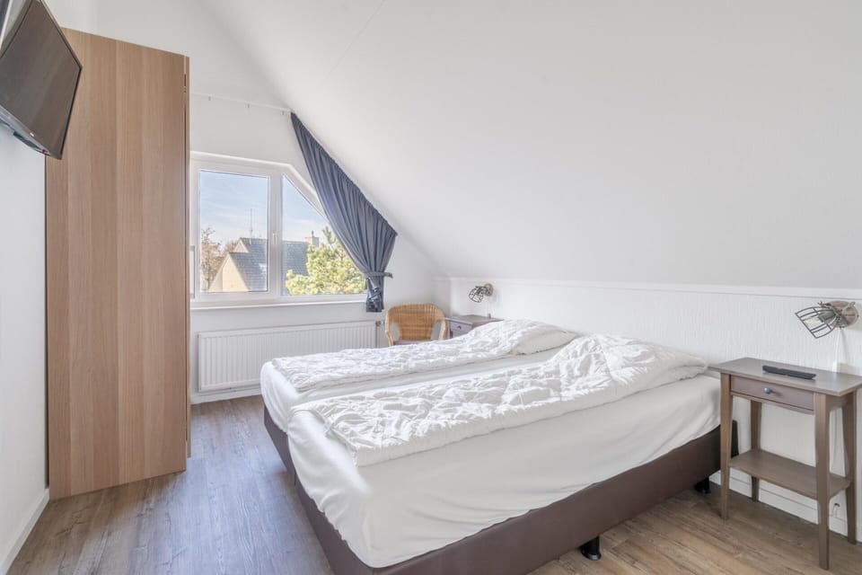 House | 2 bedrooms, individually furnished