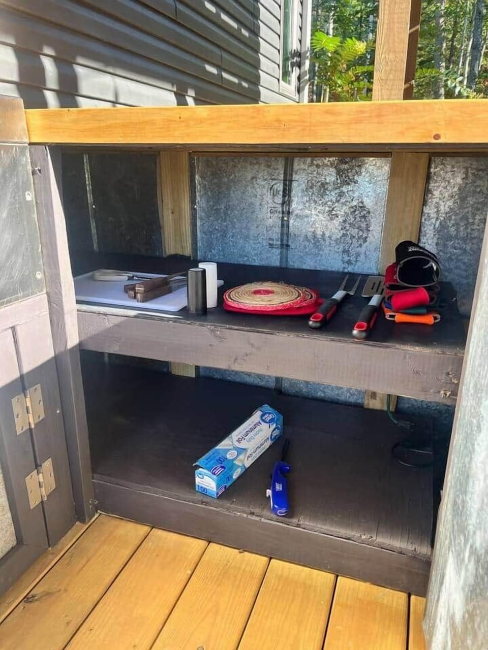 Outdoor kitchen accessories