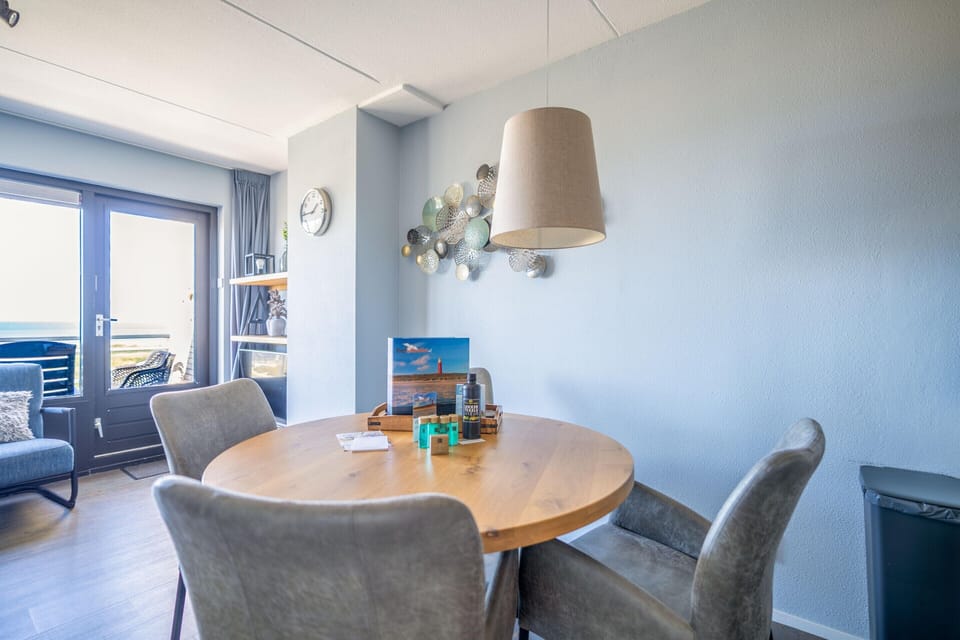 Apartment | Dining