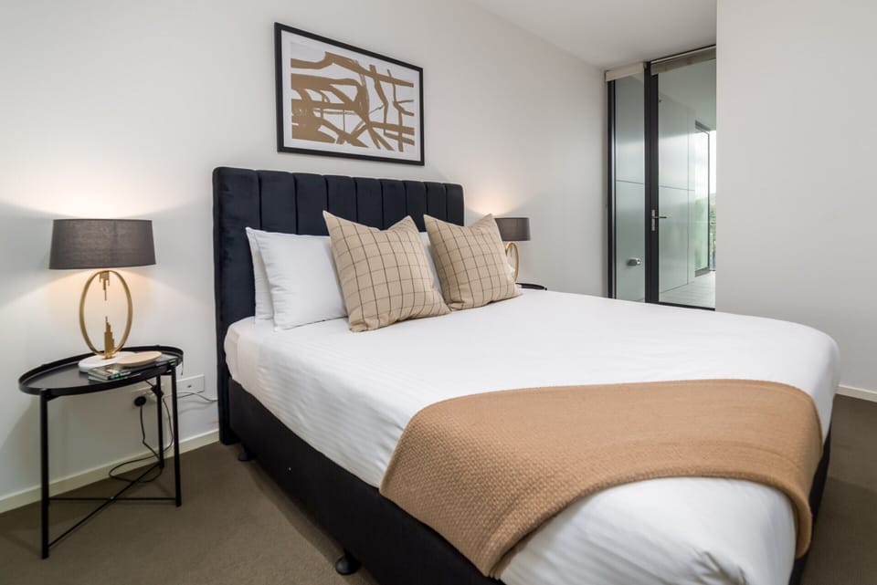 Executive Balcony Apartment in Central Canberra Apartment in Canberra