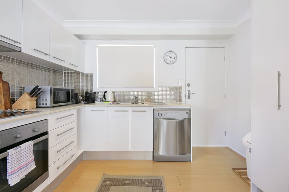 Apartment | Private kitchen | Cookware/dishes/utensils