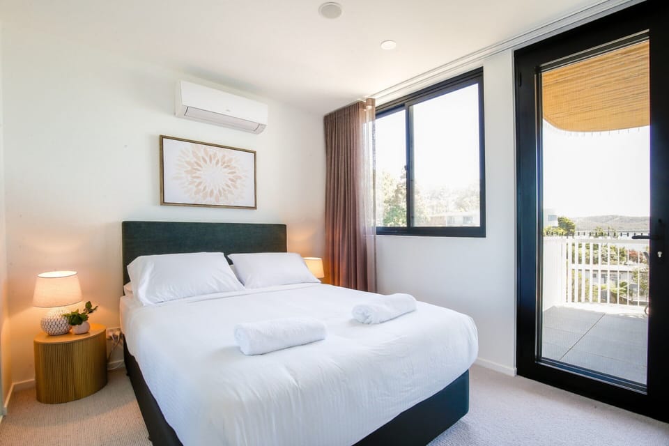 Elegant 2-bed Apartment With Incredible Bay Views Apartment in Batemans Bay
