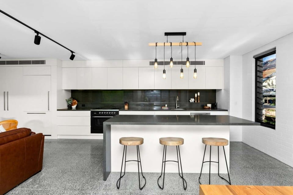 Apartment | Private kitchen | Cookware/dishes/utensils