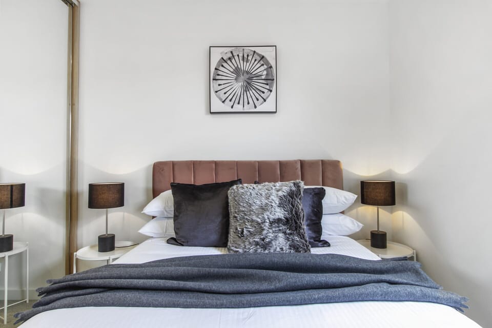 Apartment | 2 bedrooms, laptop workspace, iron/ironing board, bed sheets