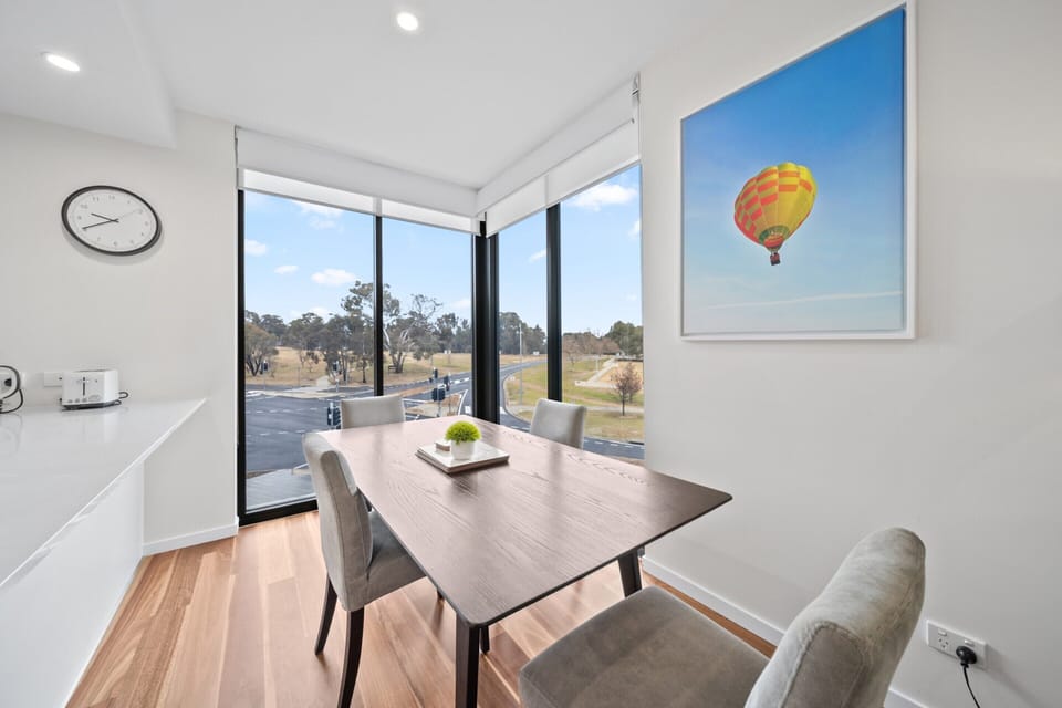 Apartment | Dining