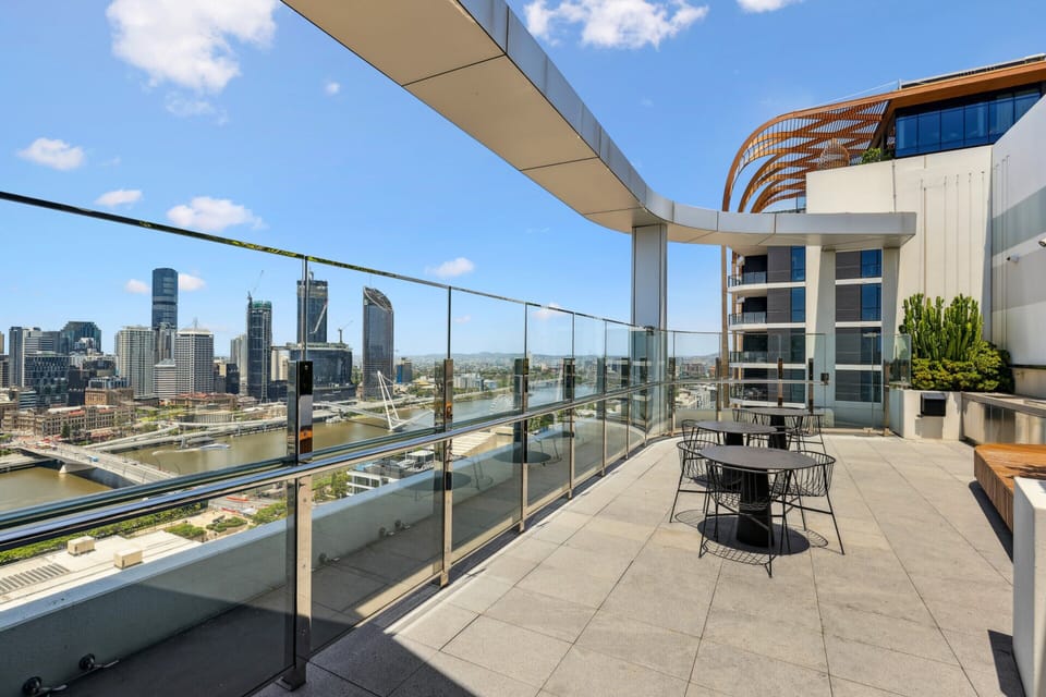 Apartment | Outdoor dining