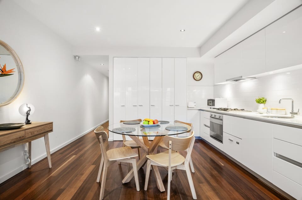 Apartment | Dining