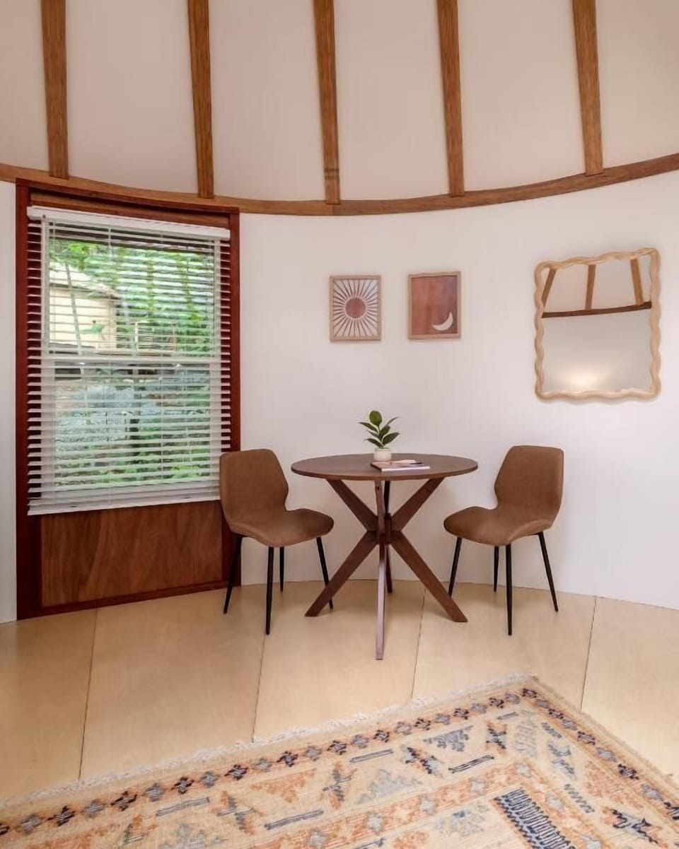 Deluxe Tent, Mountain View | Free WiFi, bed sheets