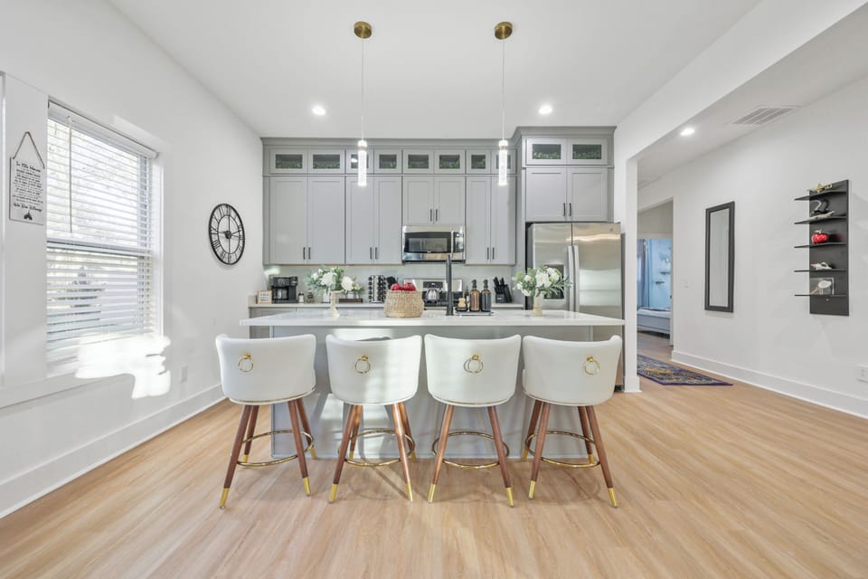 House, 6 Bedrooms, Pets Allowed, Park View | Private kitchen