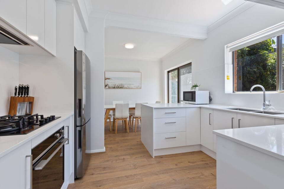 Apartment | Private kitchen | Dishwasher, cookware/dishes/utensils