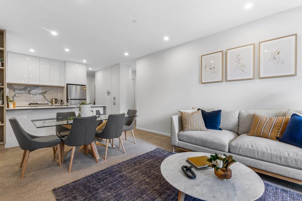 Apartment | Living room | Fireplace