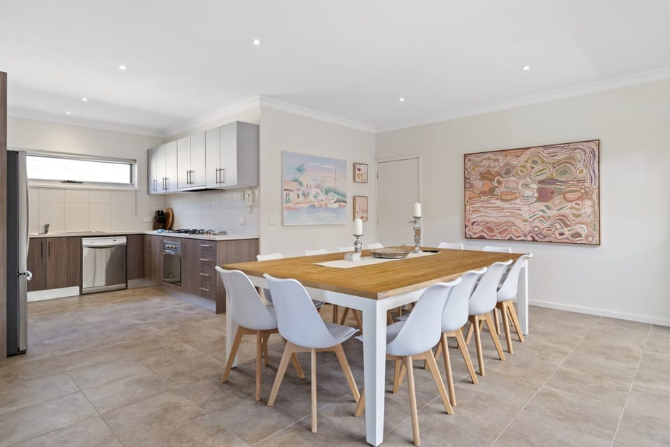 Apartment | Dining