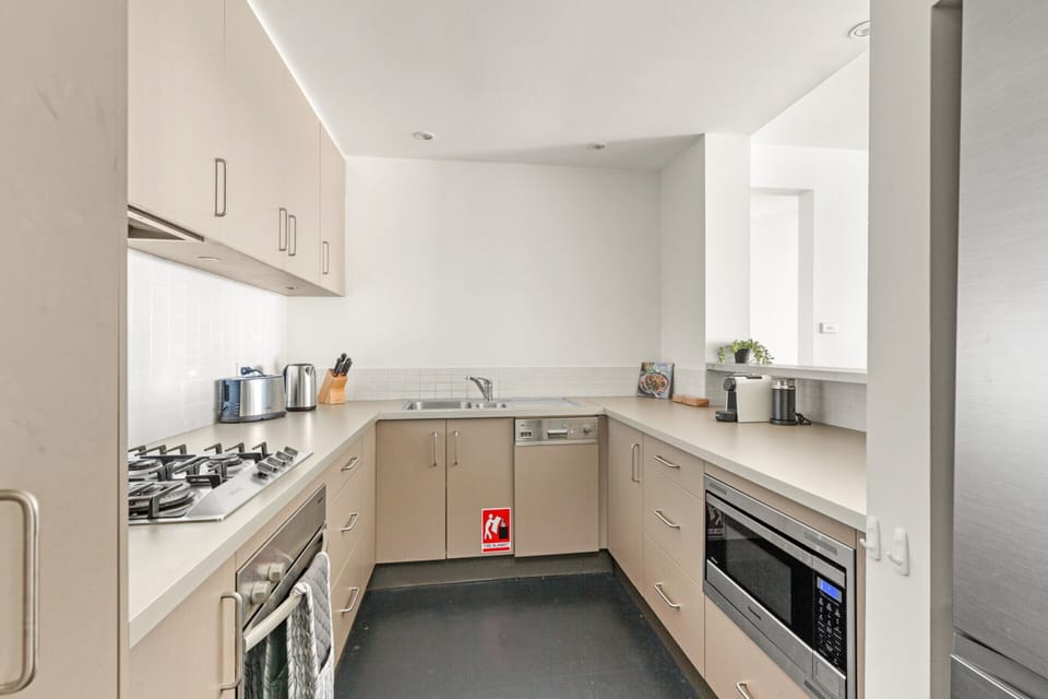 Apartment | Private kitchen | Cookware/dishes/utensils