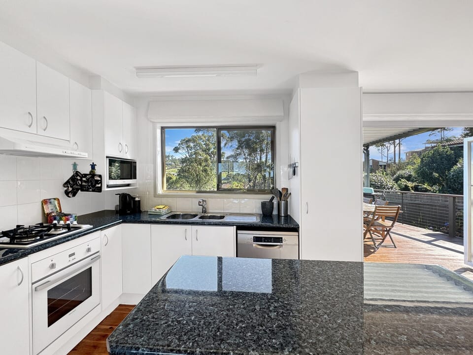 Apartment | Private kitchen | Cookware/dishes/utensils