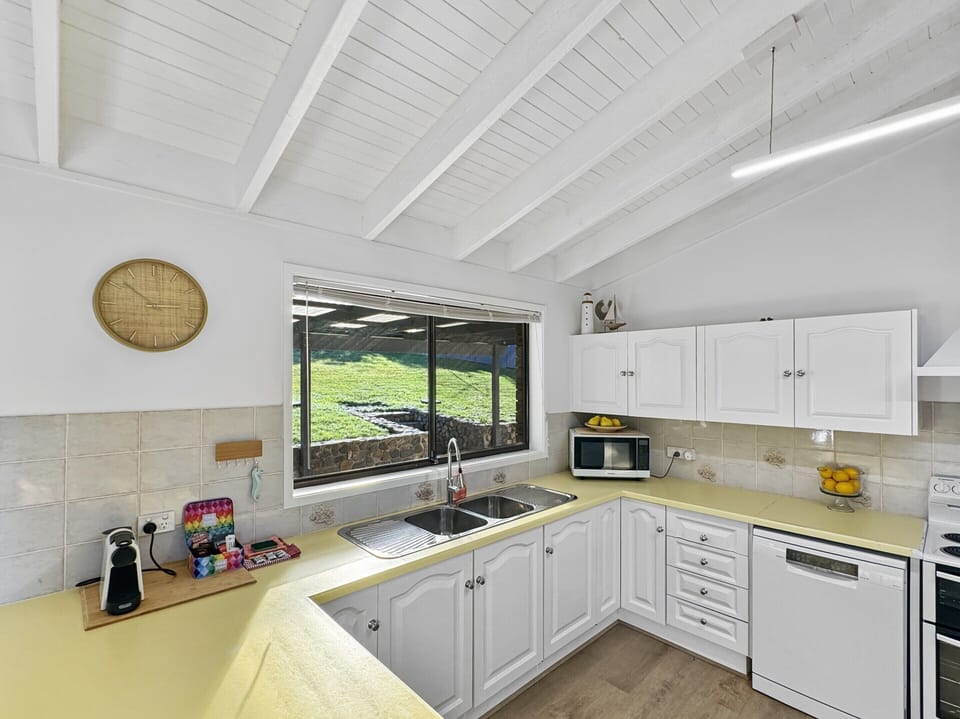 Apartment | Private kitchen | Cookware/dishes/utensils