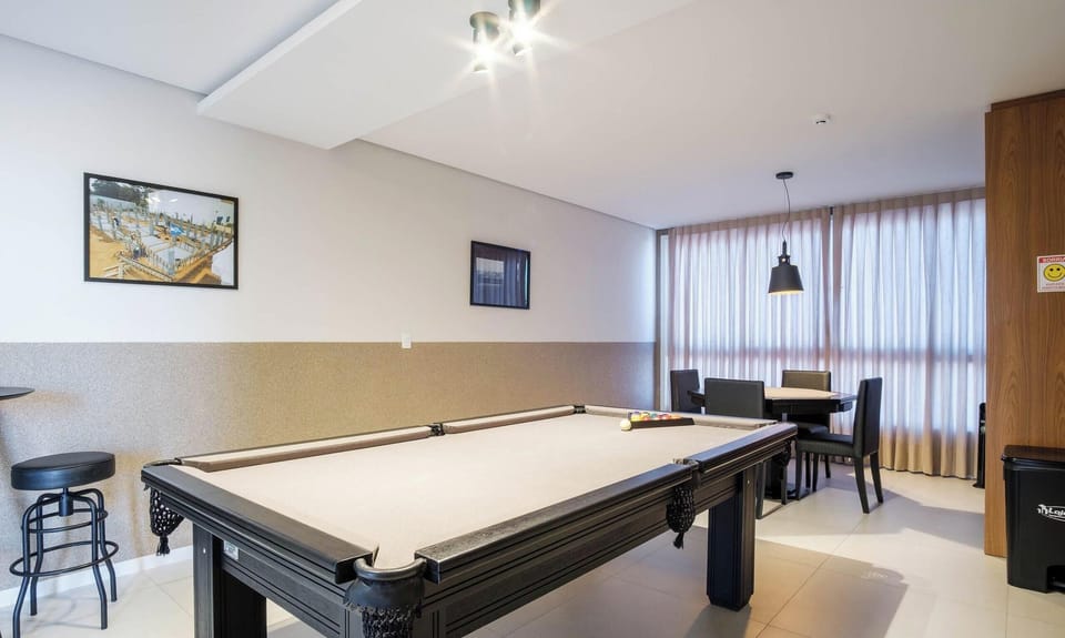 Basic Apartment | Game room