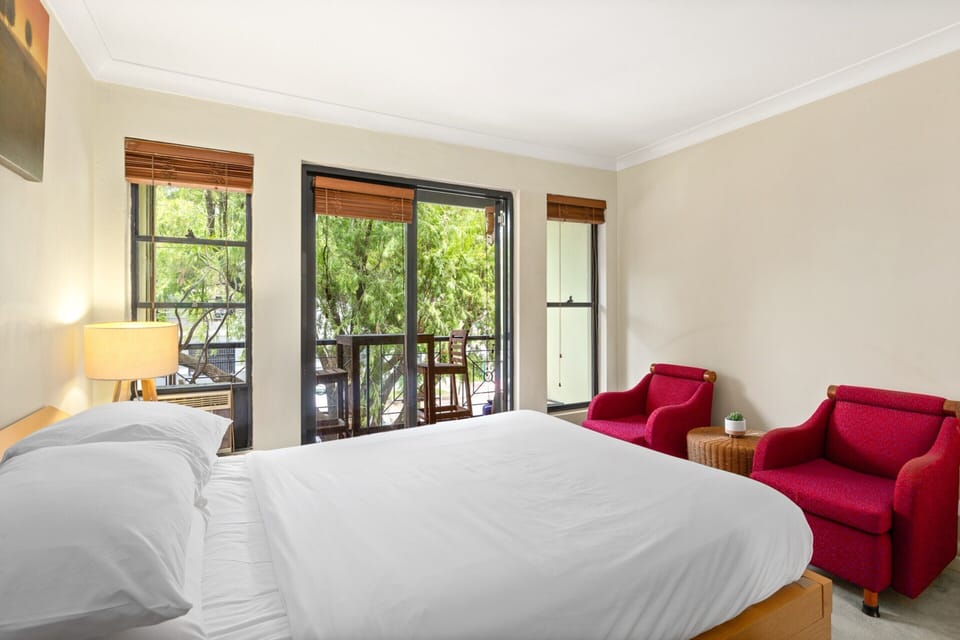 Apartment | 2 bedrooms, iron/ironing board, bed sheets