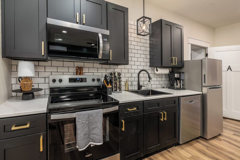 Just bring the groceries- Kitchen is fully stocked