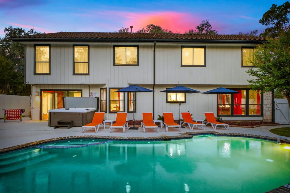 Sparkling Private Pool
Pool heating available year-round for an additional fee to enhance comfort during cooler days.