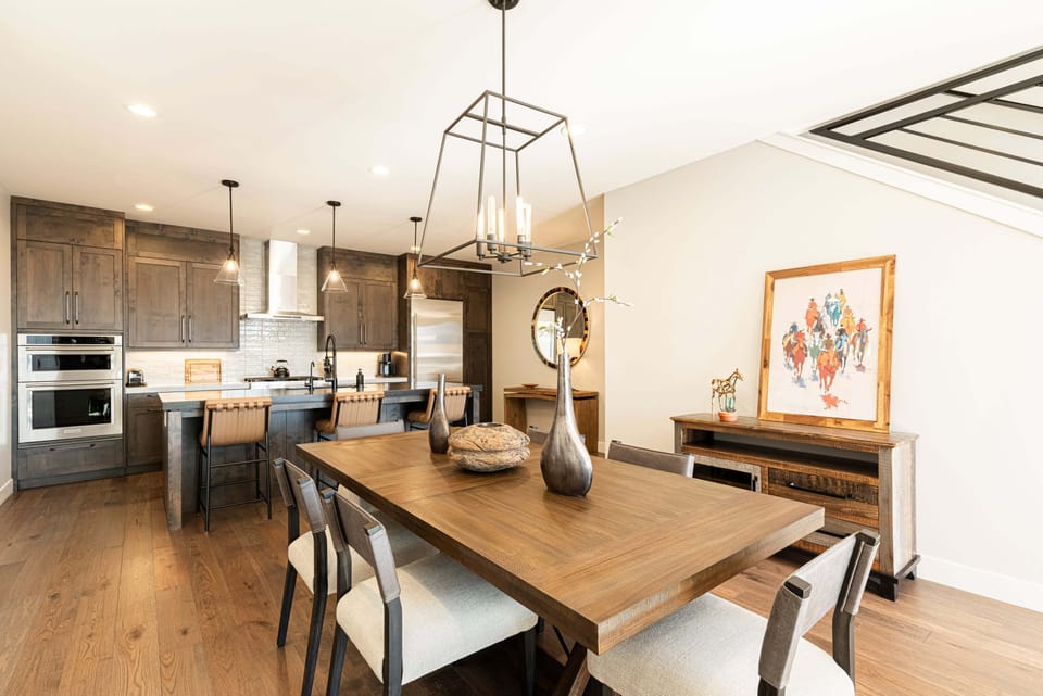 Kitchen and dining area for gatherings