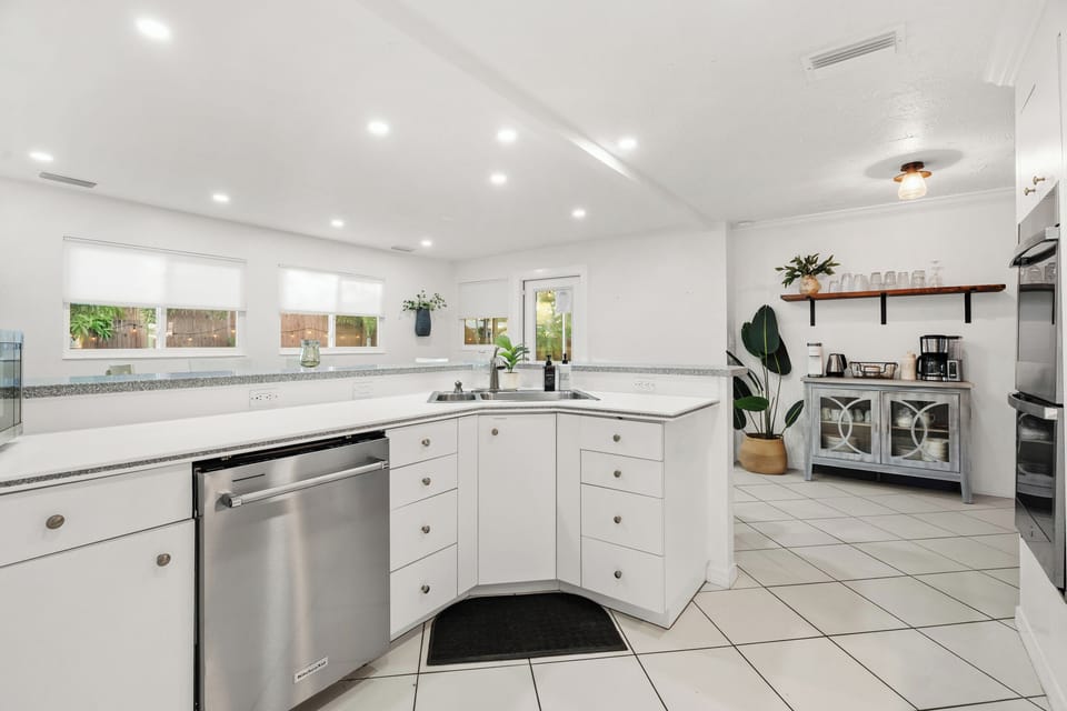 Spacious countertops for cooking!
