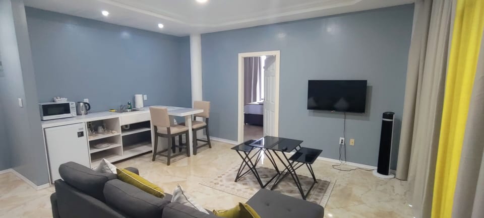 Superior Double Room, Private Bathroom | Lounge