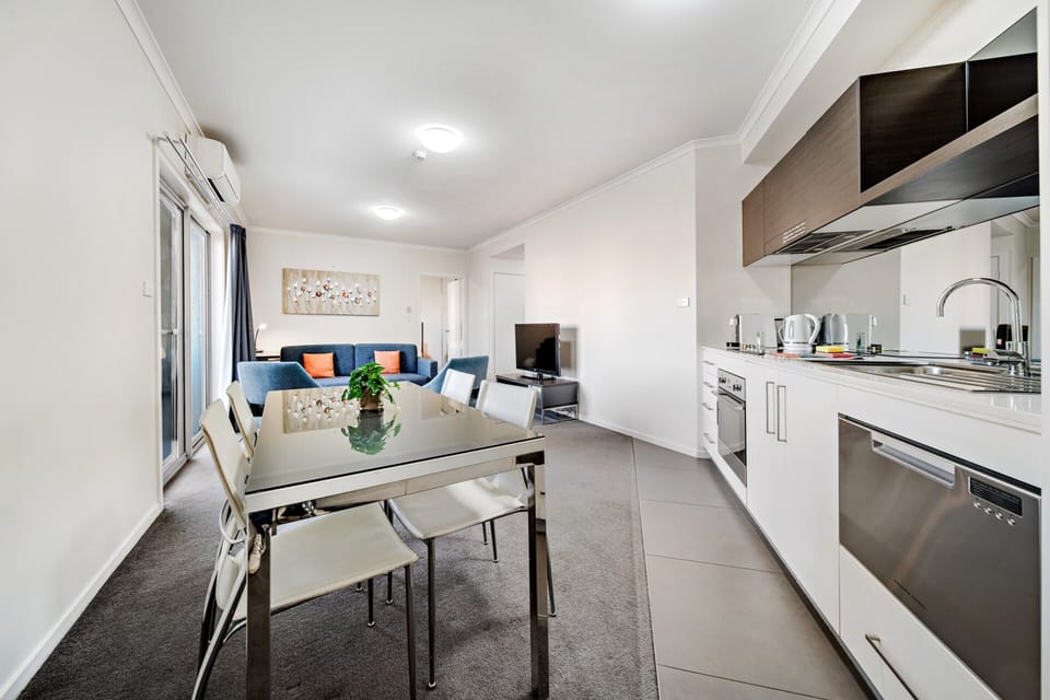 Apartment | Private kitchen | Cookware/dishes/utensils