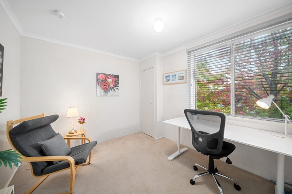 Apartment | 1 bedroom, laptop workspace, iron/ironing board, bed sheets