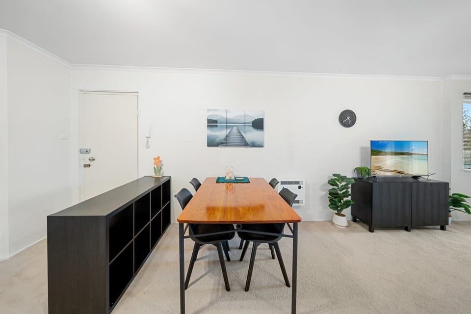 Apartment | Dining