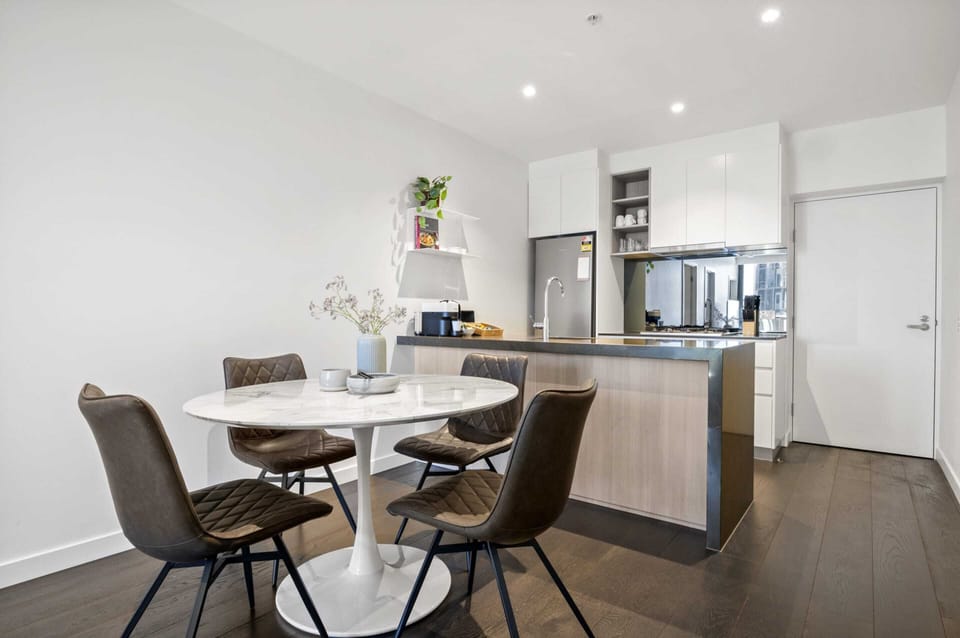 Apartment | Dining