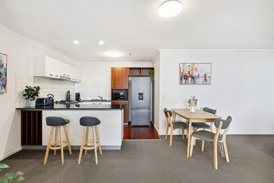 Apartment | Dining