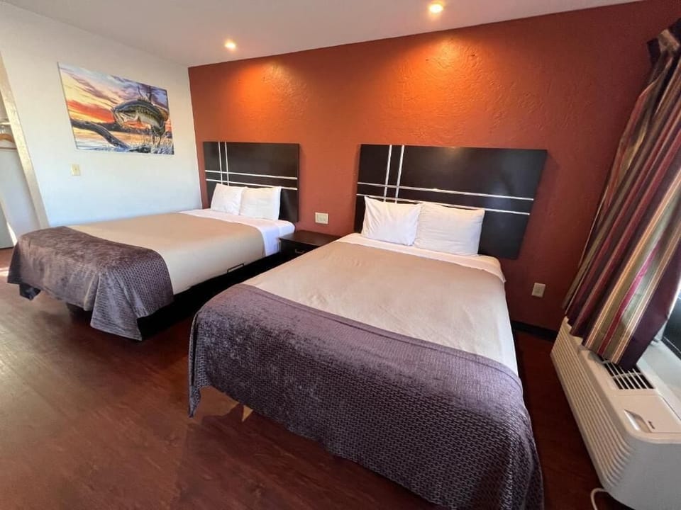 Double Room, 2 Queen Beds, Non Smoking | Desk, free WiFi
