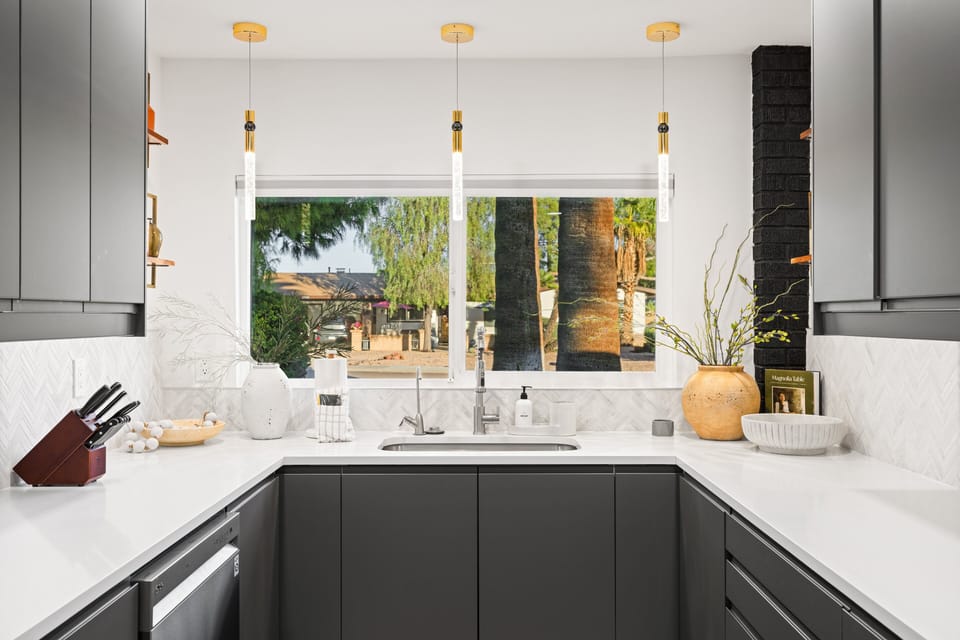 Full-Size Kitchen