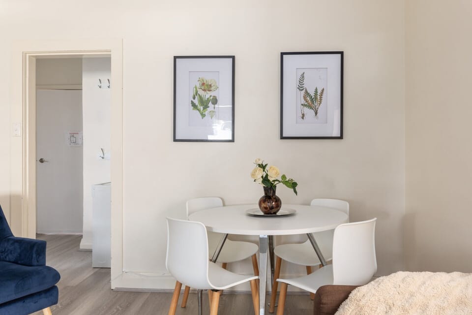 Apartment | Dining