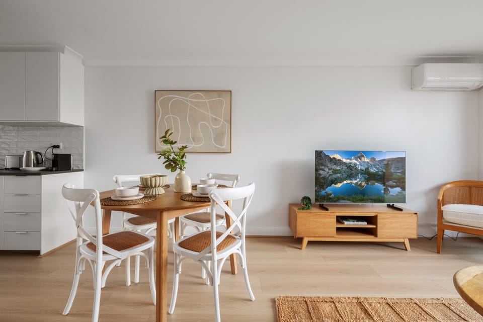Apartment | Dining
