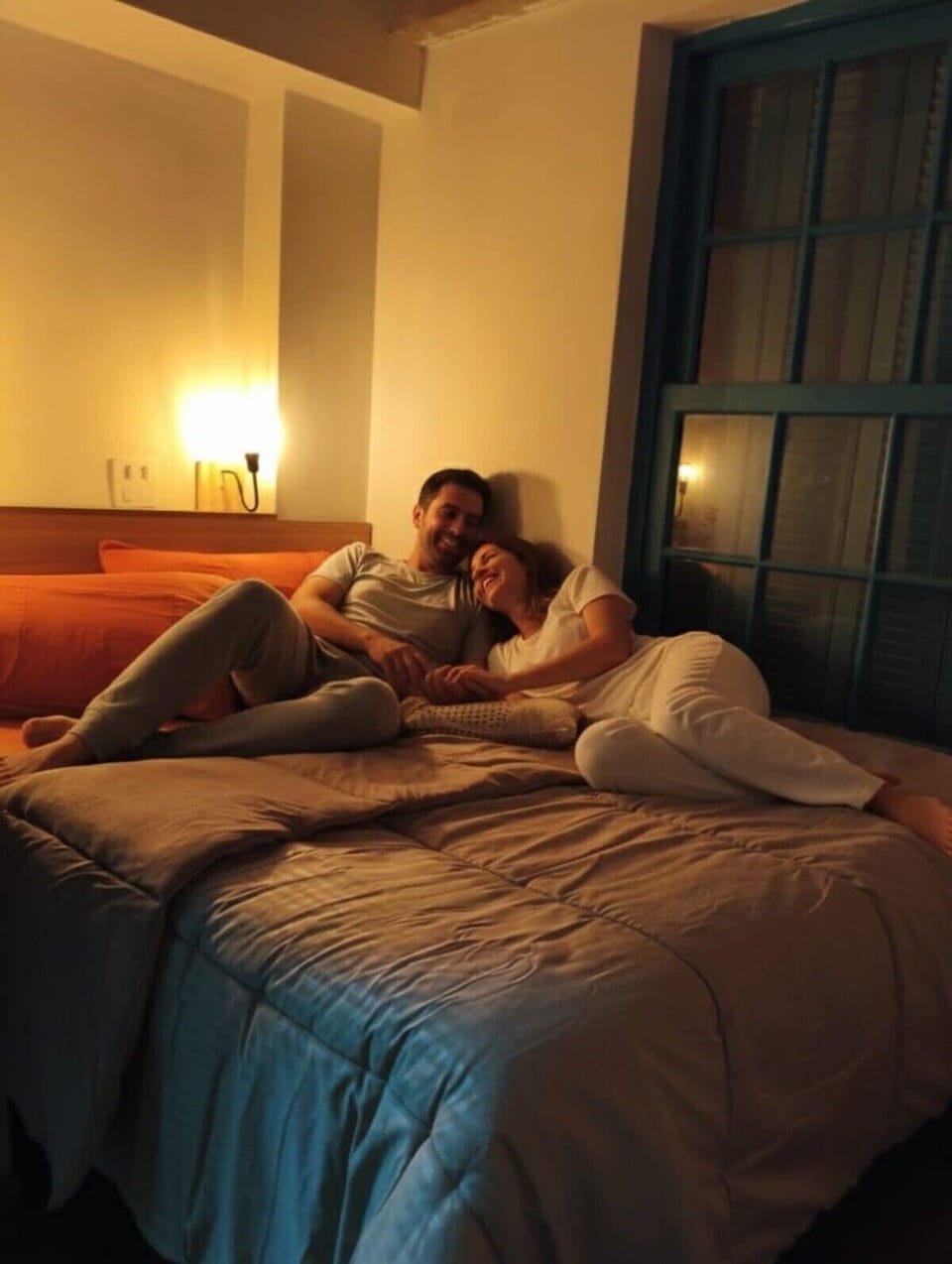 3 - Quarto casal conforto - subsolo - Porta de acesso direto ao jardim | Hypo-allergenic bedding, free WiFi, bed sheets