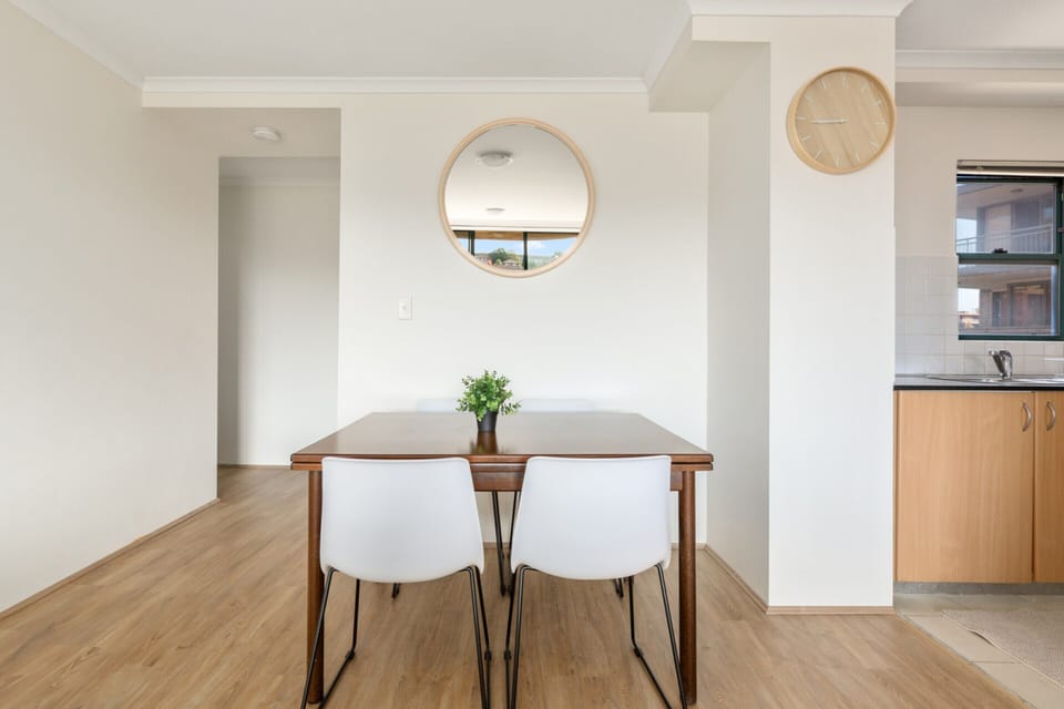 Apartment | Dining
