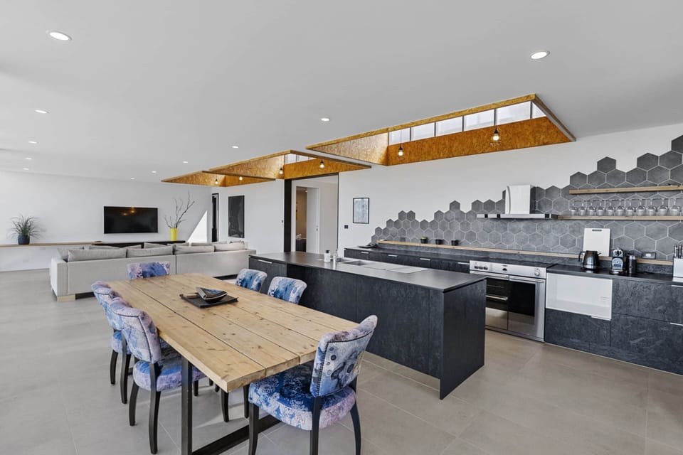 Apartment | Dining