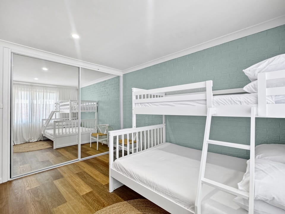 Apartment | 2 bedrooms, iron/ironing board, bed sheets